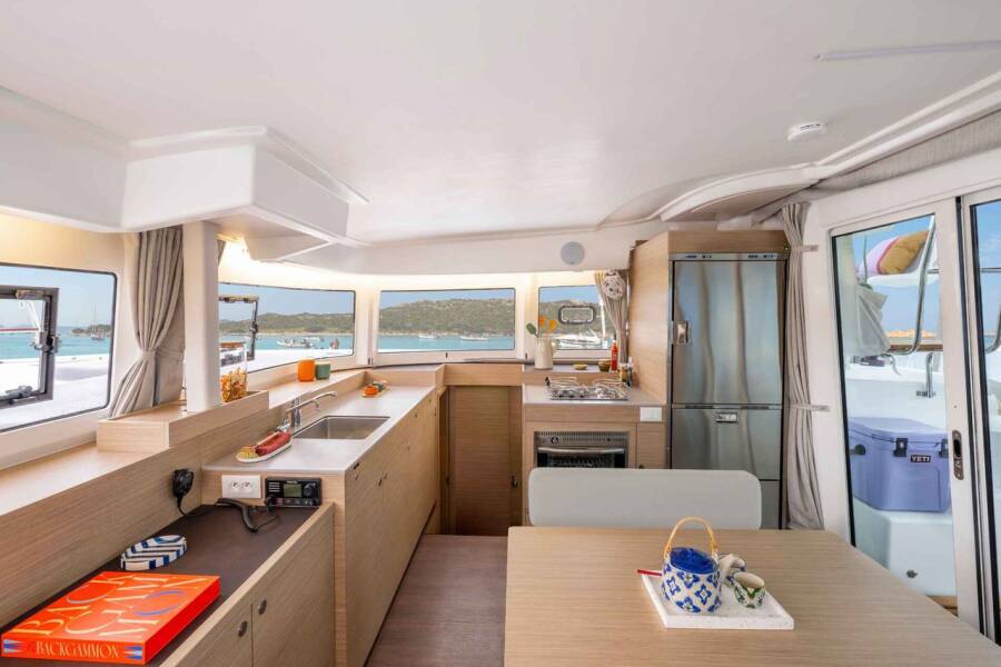 Lagoon 38  | Furia