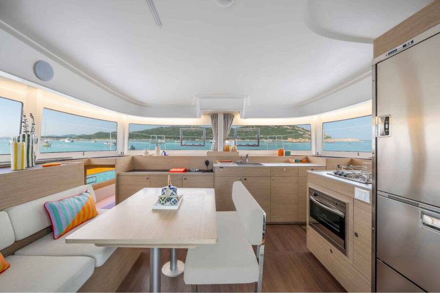 Lagoon 38  | Furia