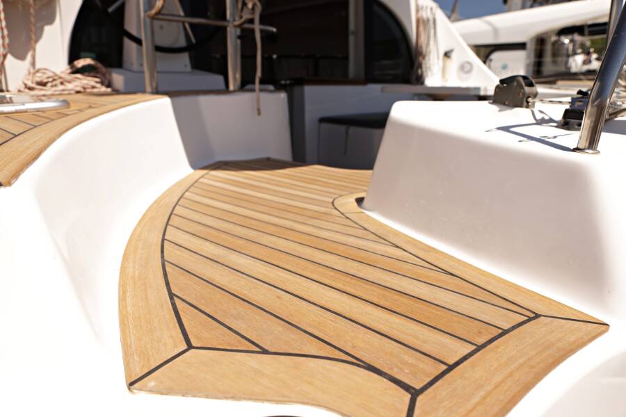 Lagoon 380 S2  | Relax