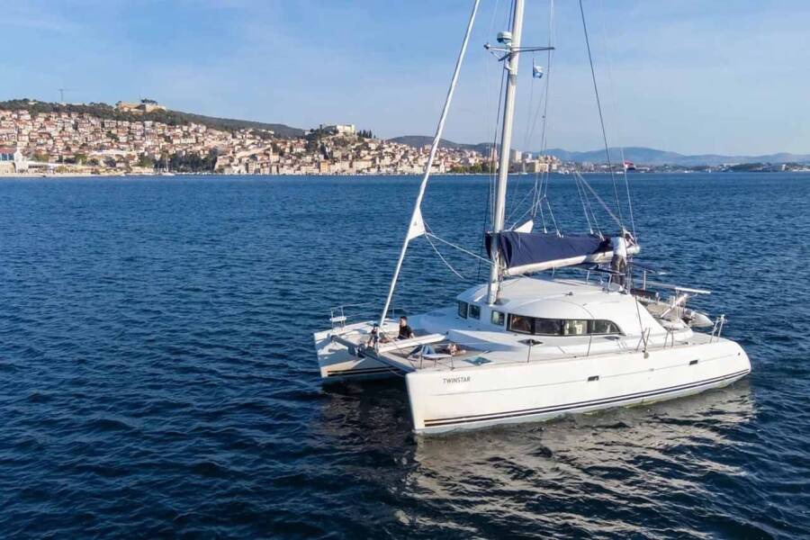 Lagoon 380  | Twin Star