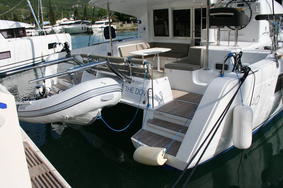 Lagoon 40 | The Dove 