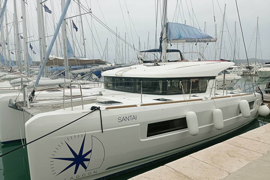 Lagoon 40  | Santai