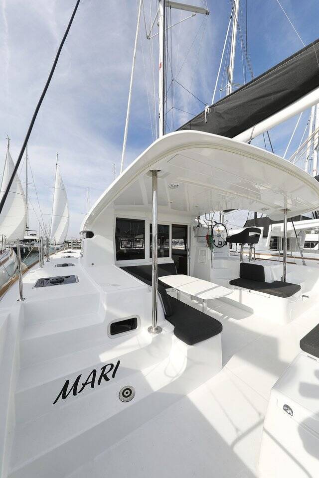 Lagoon 40  | Mari