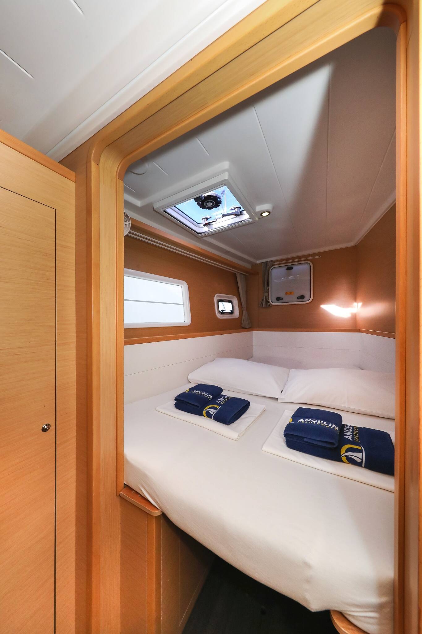 Lagoon 400 S2  | Kinga V