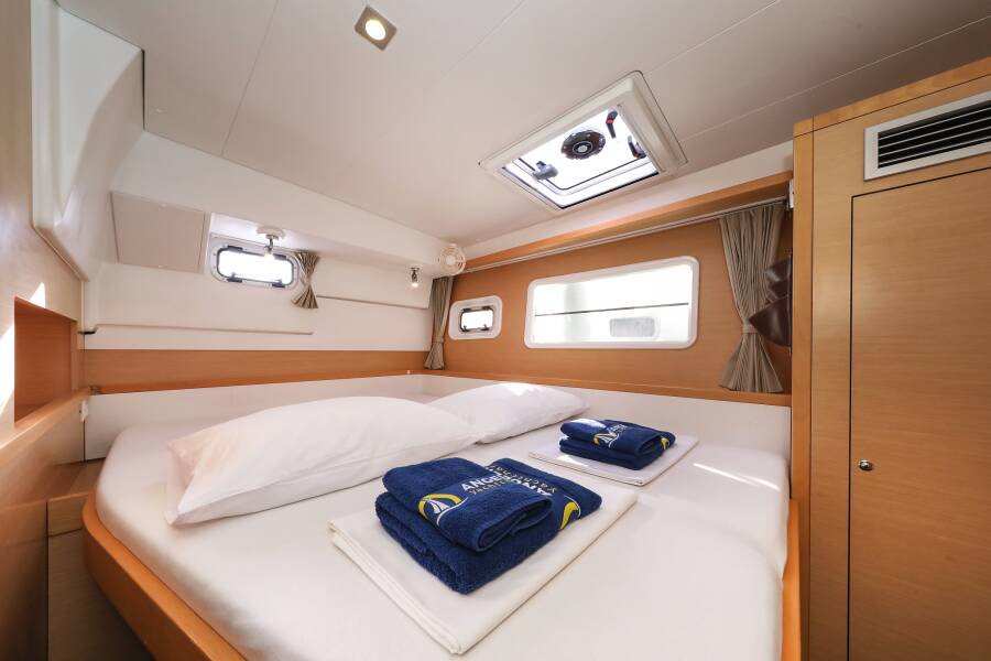 Lagoon 400 S2  | Kinga V
