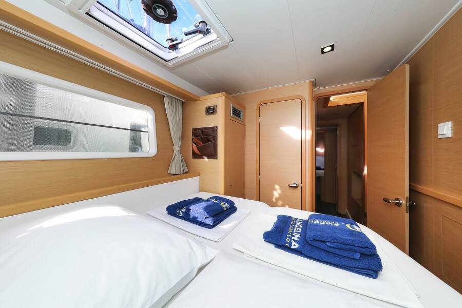 Lagoon 400 S2  | Kinga V