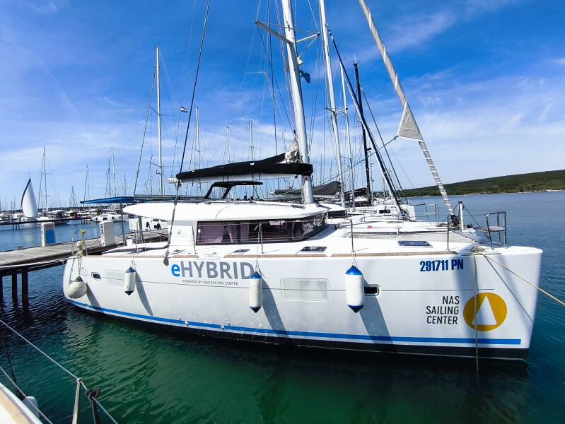 Lagoon 400 S2  | Independent I