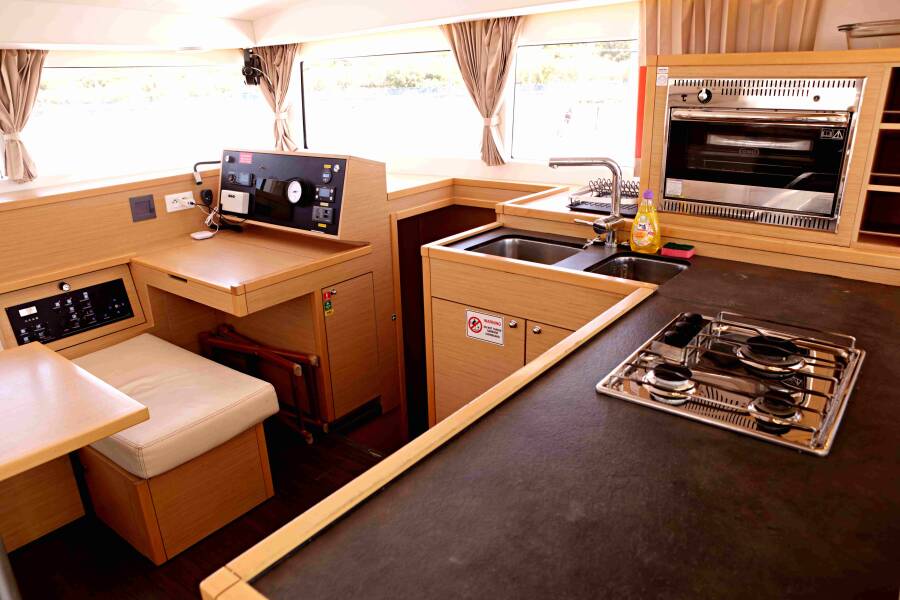 Lagoon 400 S2  | Independent I