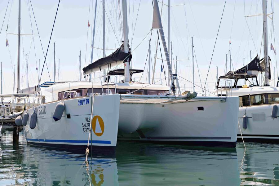 Lagoon 400 S2  | Independent I