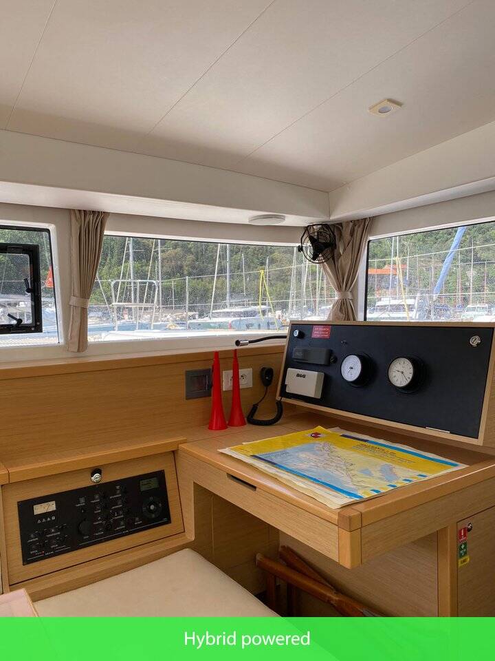 Lagoon 400 S2  | Independent I
