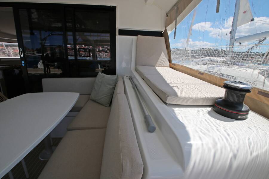 Lagoon 42 OW  | Sailing Breeze