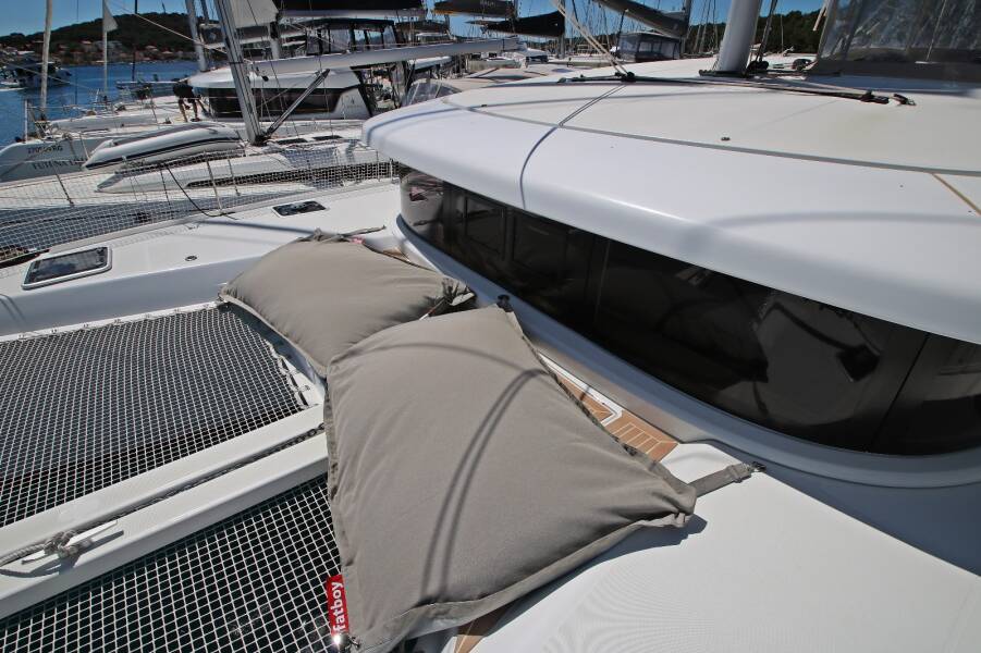 Lagoon 42 OW  | Sailing Breeze