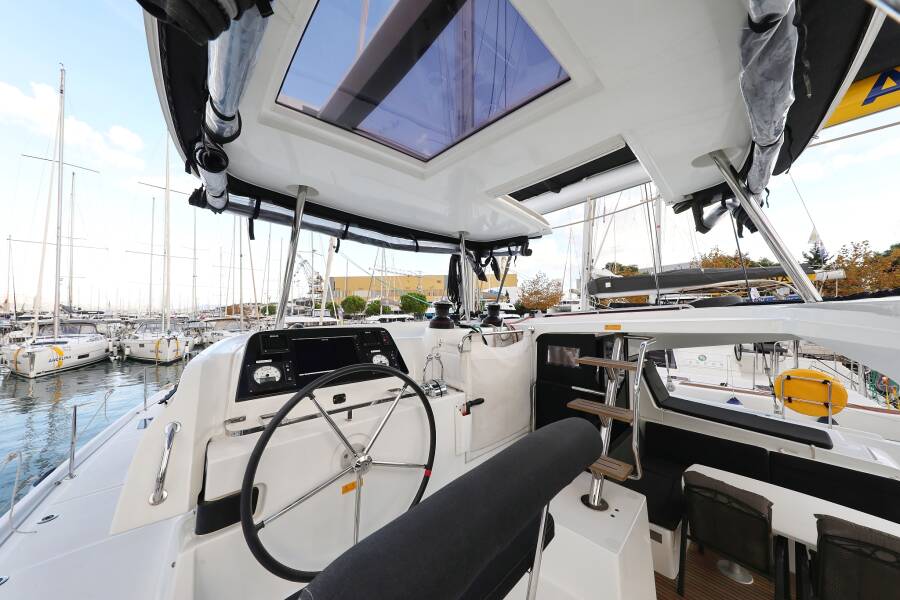 Lagoon 42  | Ocean Star