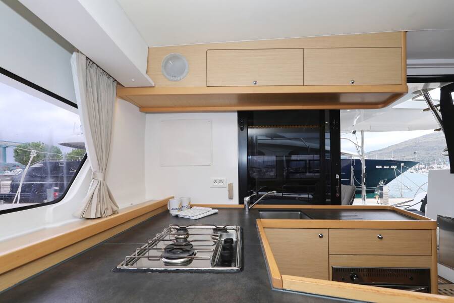 Lagoon 42  | Ocean Star