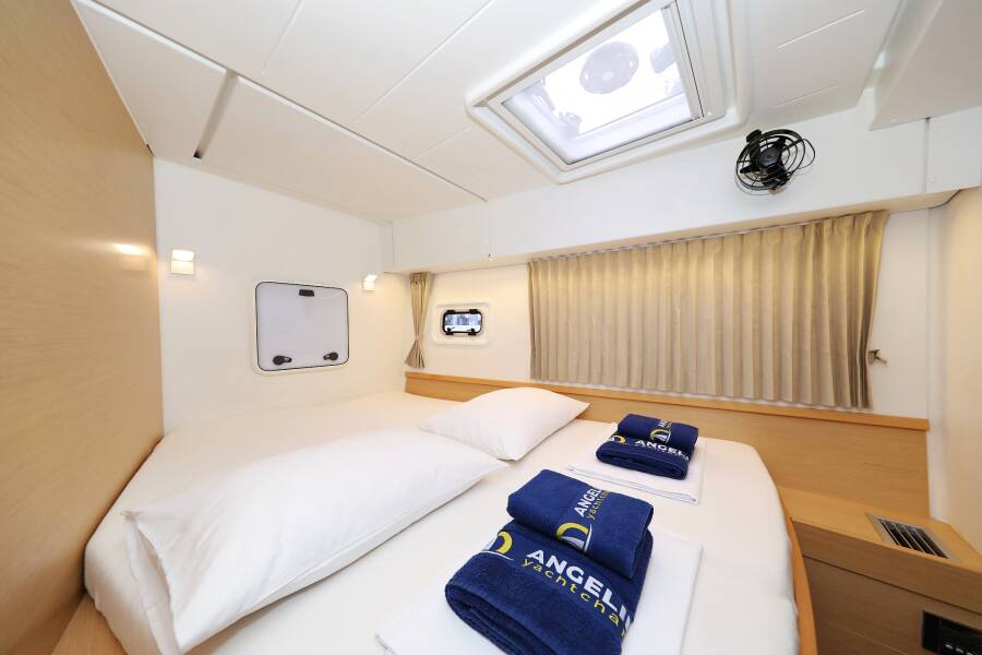 Lagoon 42  | Ocean Star