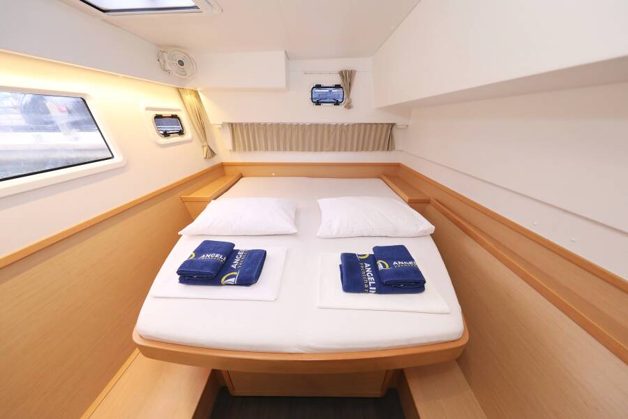 Lagoon 42  | Ocean Star