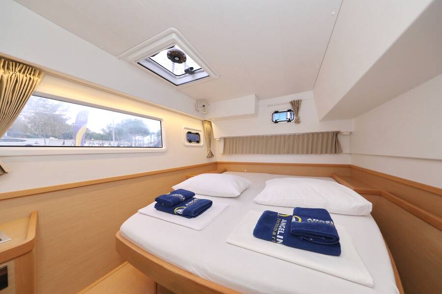Lagoon 42  | Ocean Star
