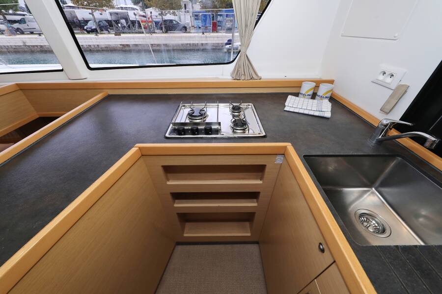 Lagoon 42  | Ocean Star