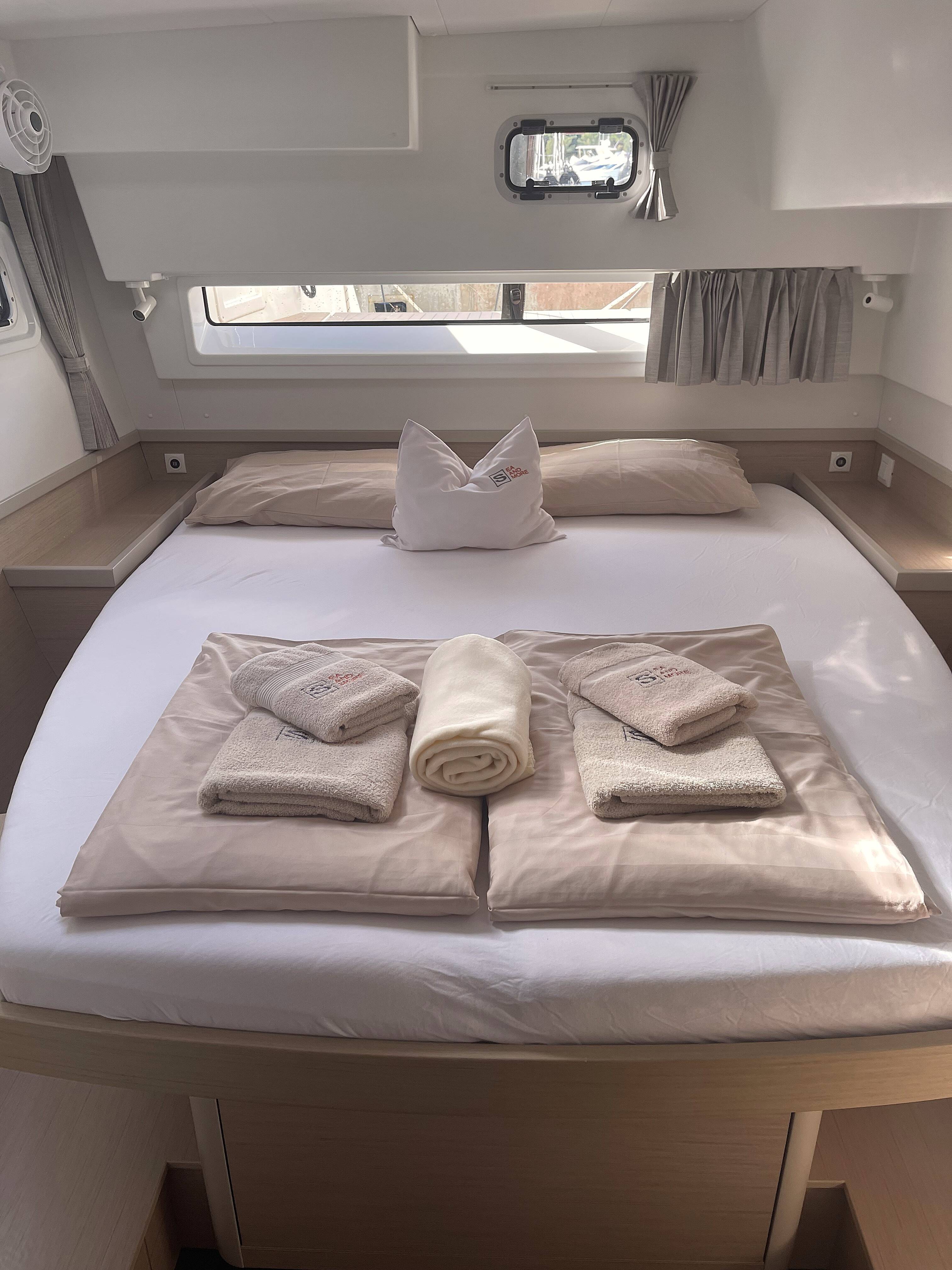 Lagoon 42  | Ocean Pearl