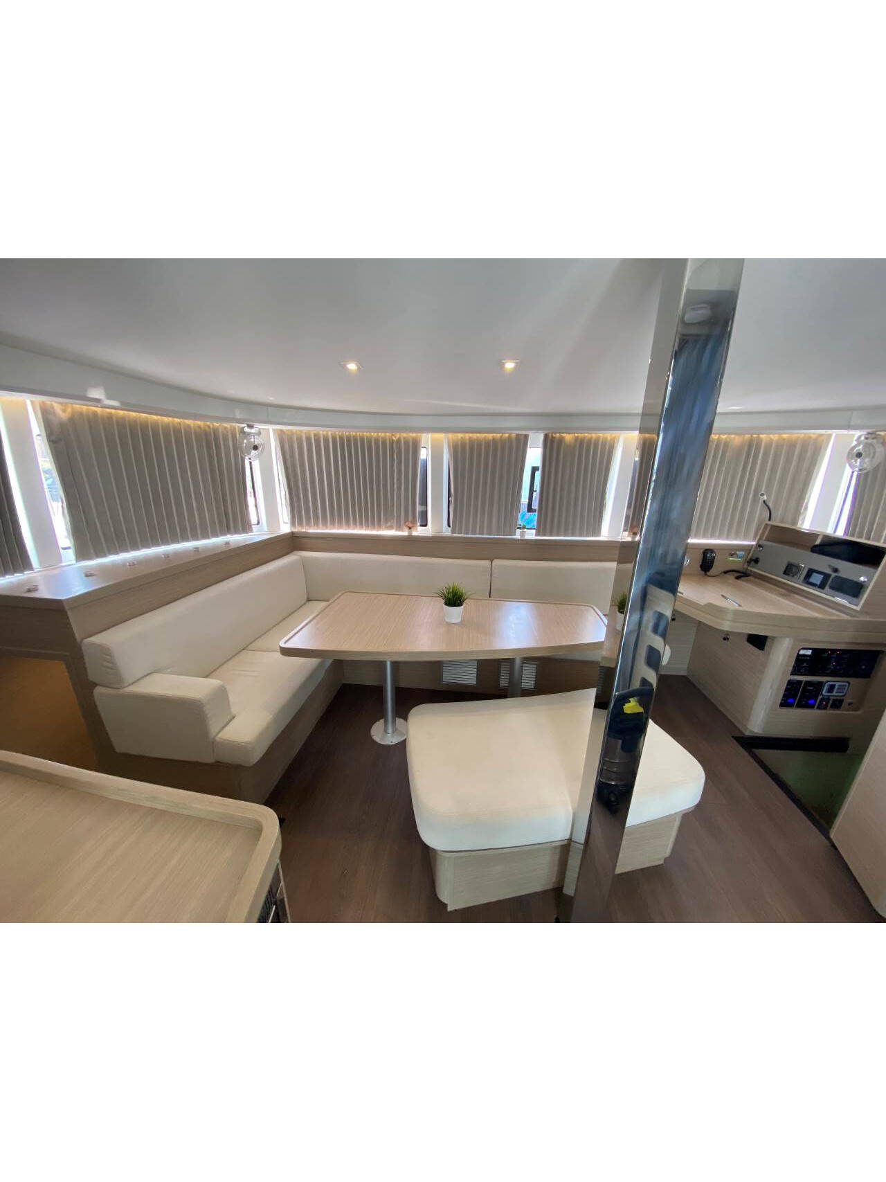 Lagoon 42  | Hanselli