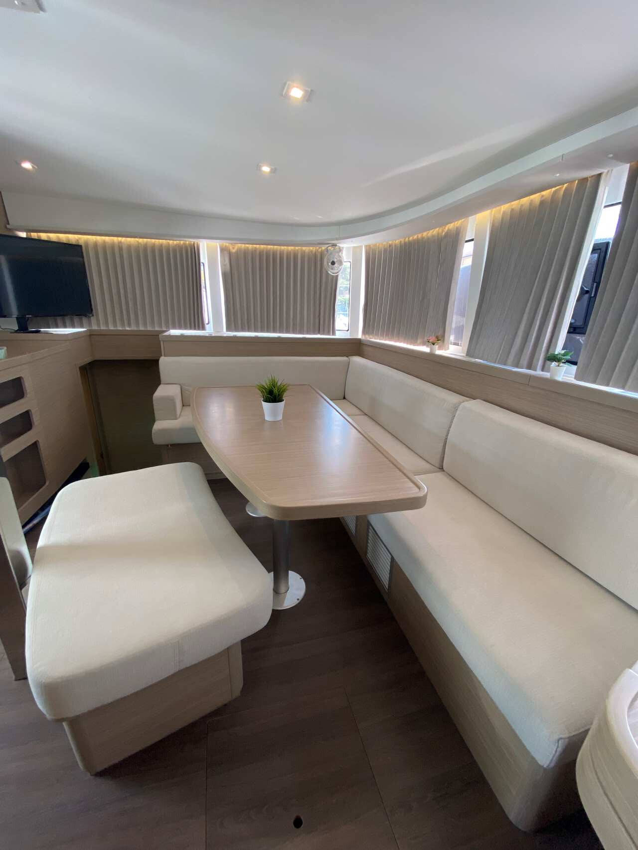 Lagoon 42  | Hanselli