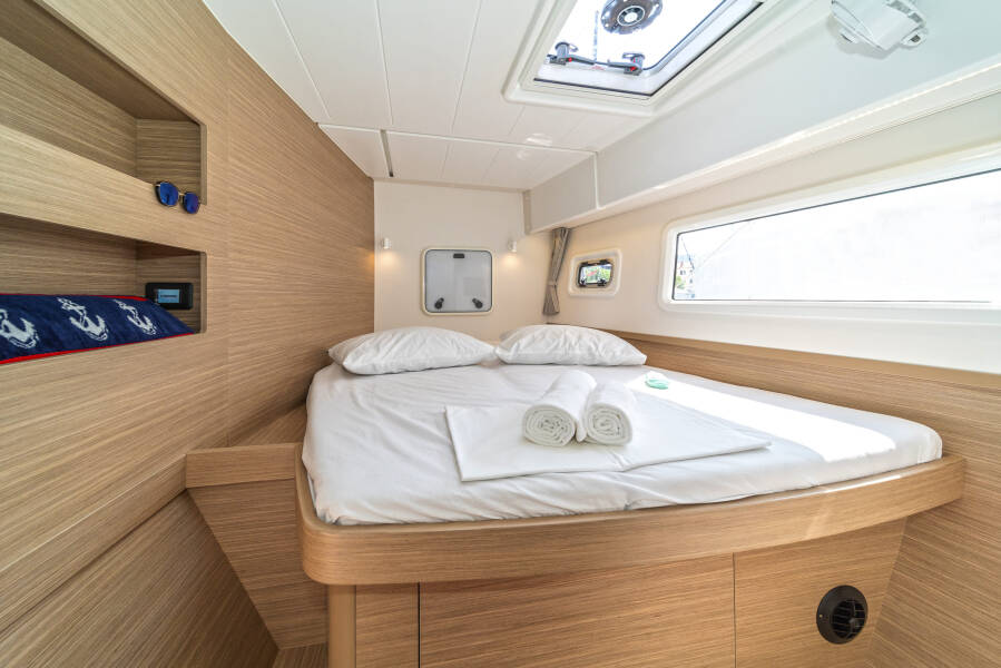 Lagoon 42 | First Adventure
