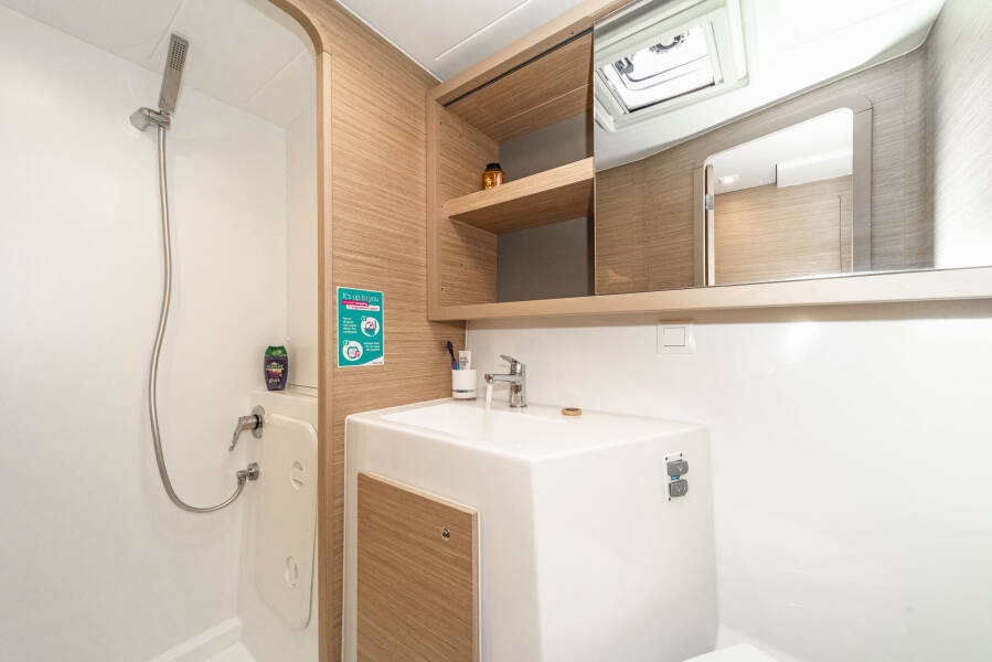 Lagoon 42 | First Adventure