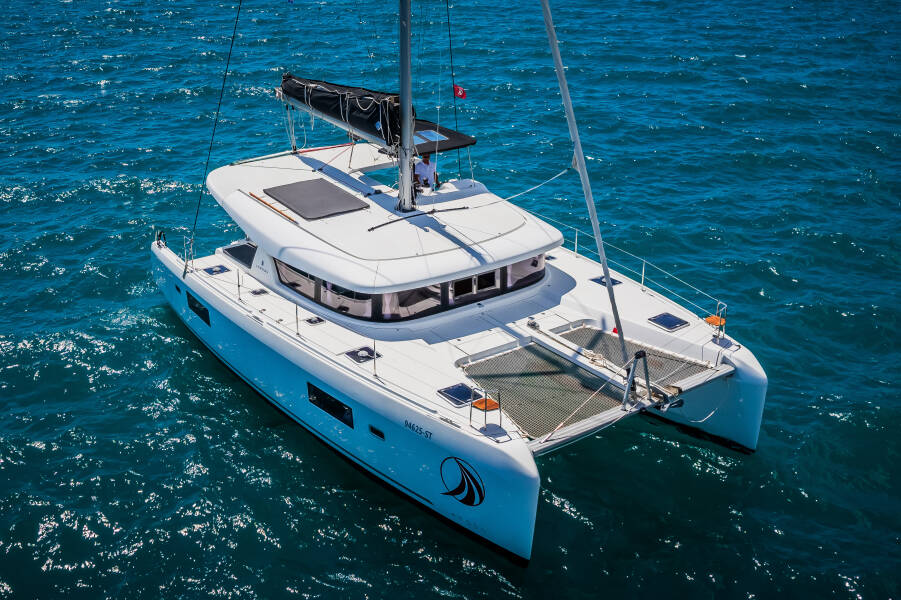 Lagoon 42  | Edita
