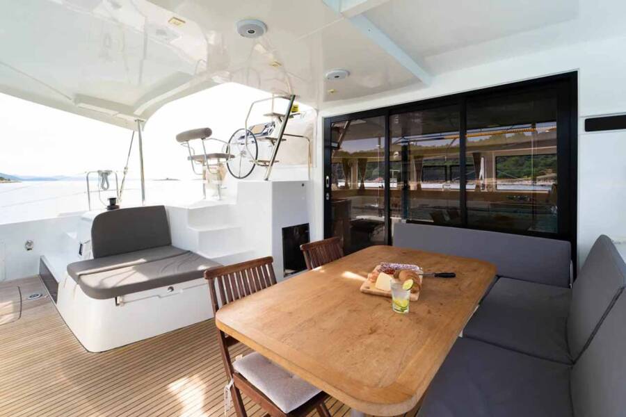 Lagoon 42  | Maximus
