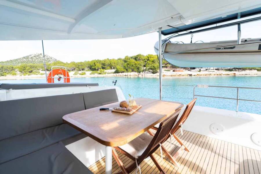 Lagoon 42  | Maximus
