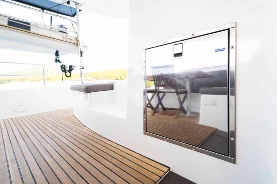 Lagoon 42  | Maximus