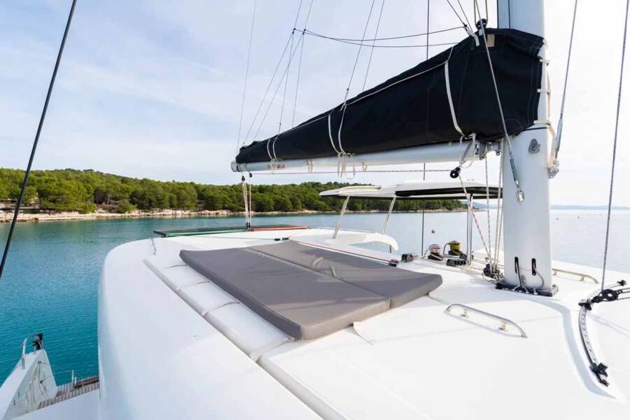 Lagoon 42  | Maximus