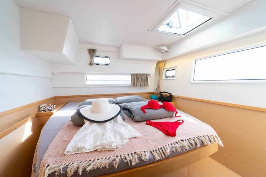 Lagoon 42  | Maximus