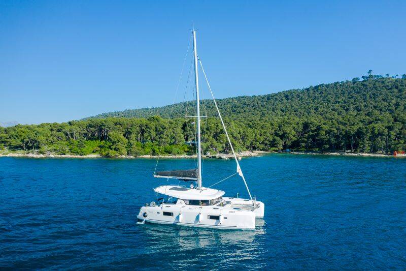Lagoon 42  | Brattia