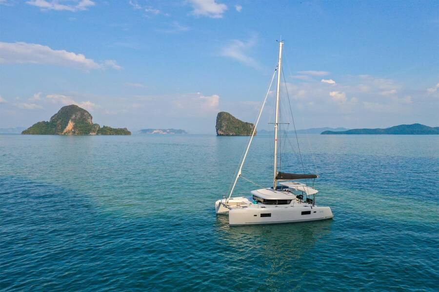 Lagoon 42  | Lizzy II