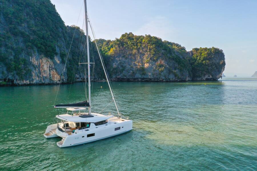 Lagoon 42  | Lizzy II