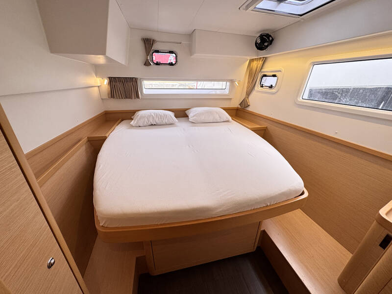 Lagoon 42  | Sofibel