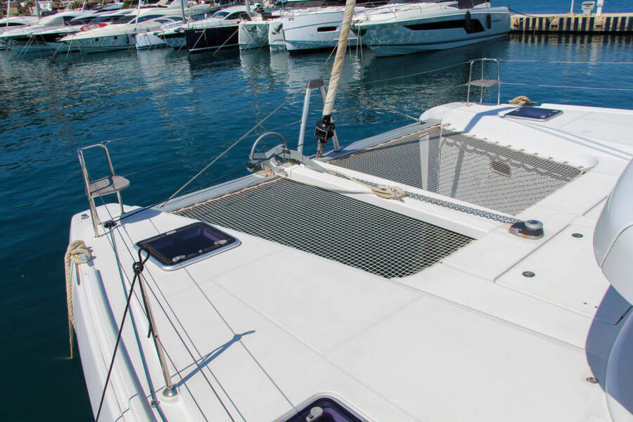 Lagoon 42  | Poppy