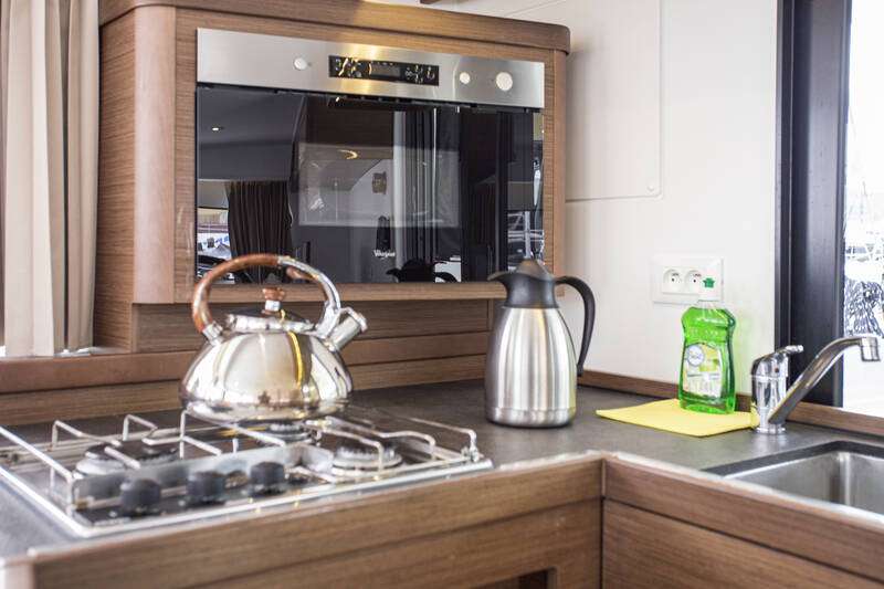 Lagoon 42 | Pulp Fiction