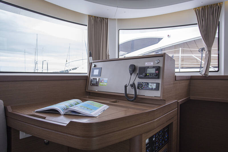 Lagoon 42 | Pulp Fiction