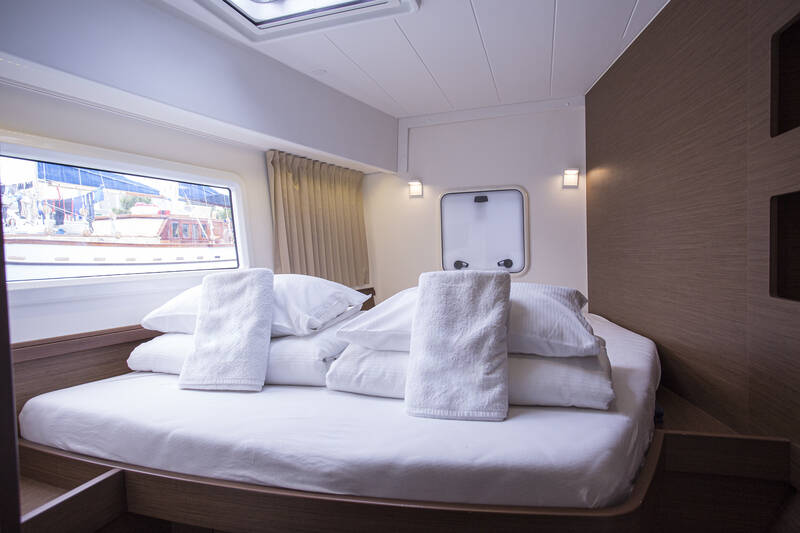 Lagoon 42 | Pulp Fiction