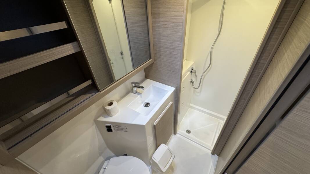 Lagoon 42 | Skylight