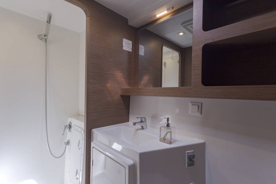 Lagoon 42 | Stardust