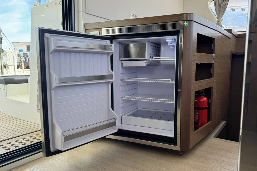 Lagoon 42  | Moonlight