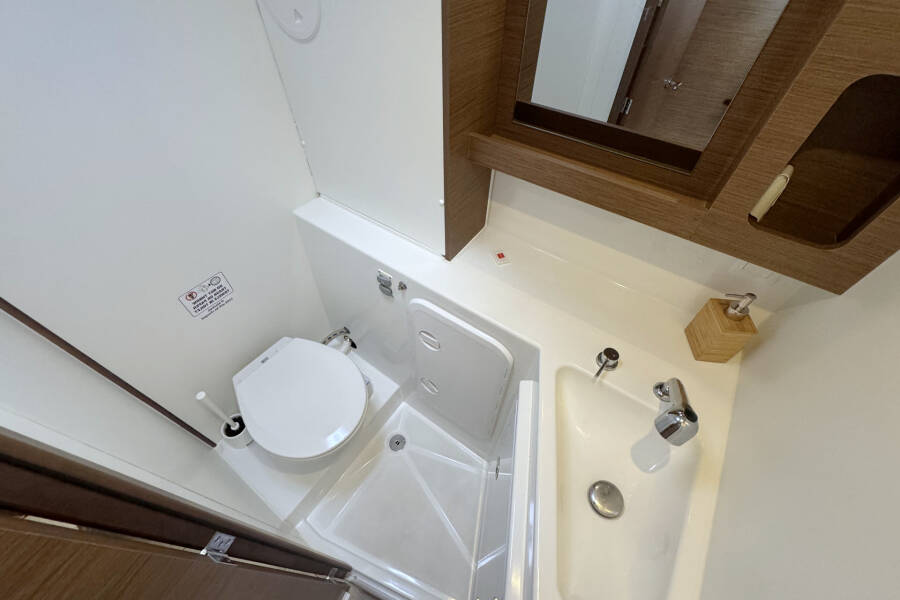 Lagoon 42  | Moonlight