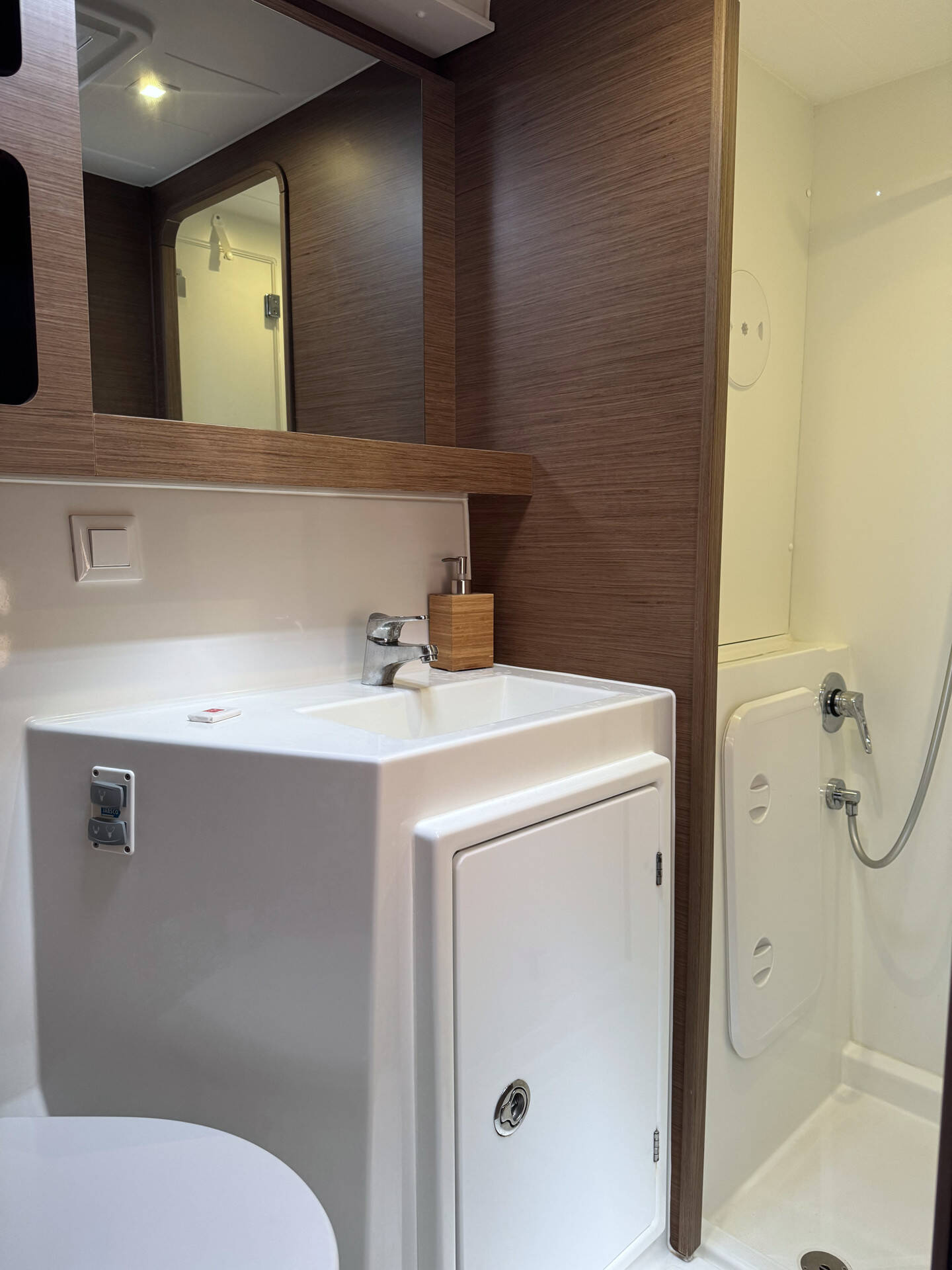 Lagoon 42  | Moonlight