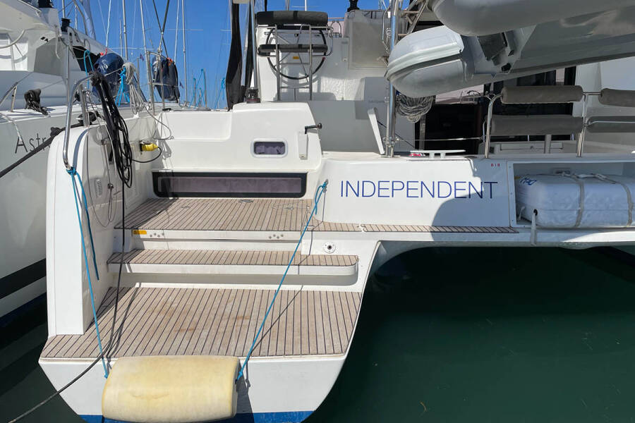 Lagoon 42  | Independent