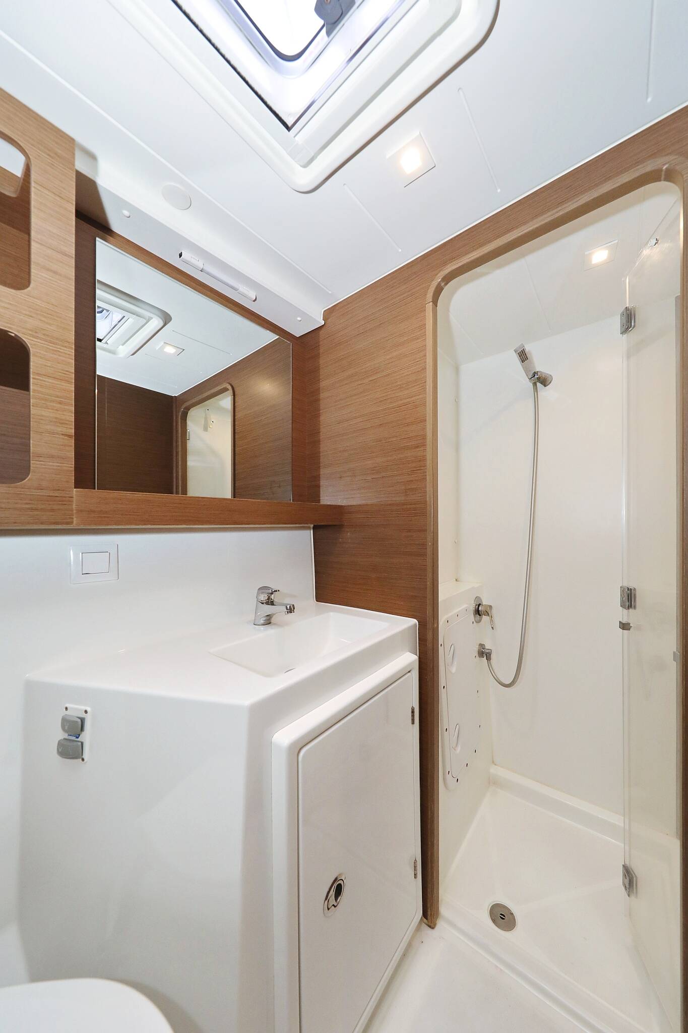 Lagoon 42  | Sapphire