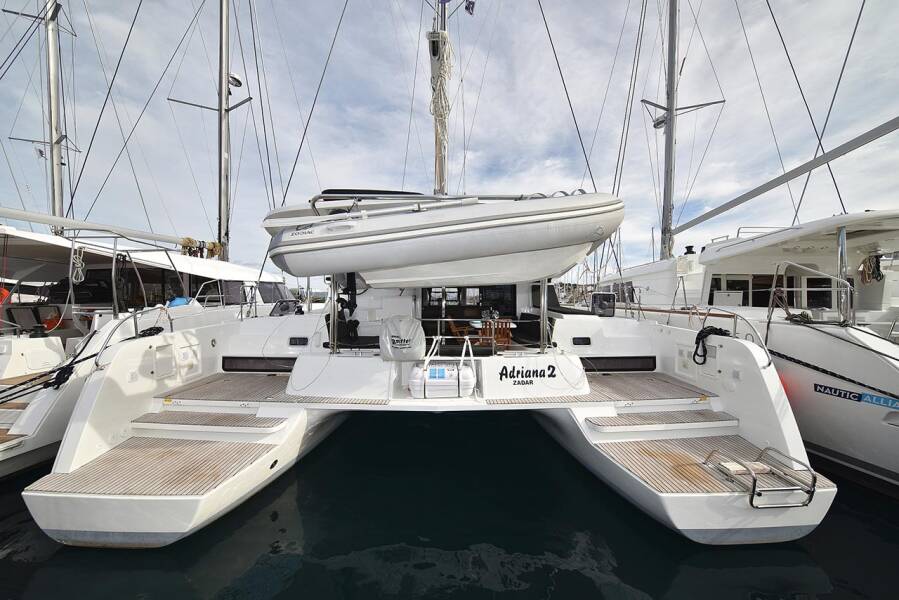 Lagoon 42