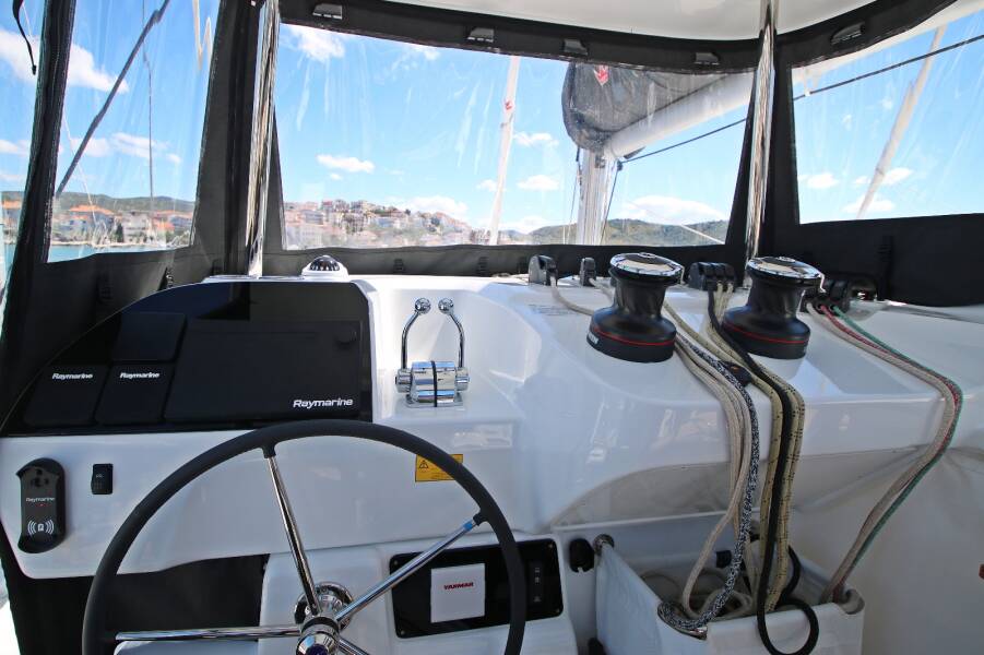 Lagoon 43  | Solution